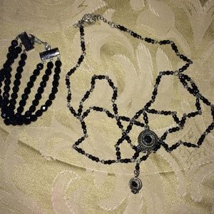 Ladies Unique Vintage chocker/necklace and bracelet